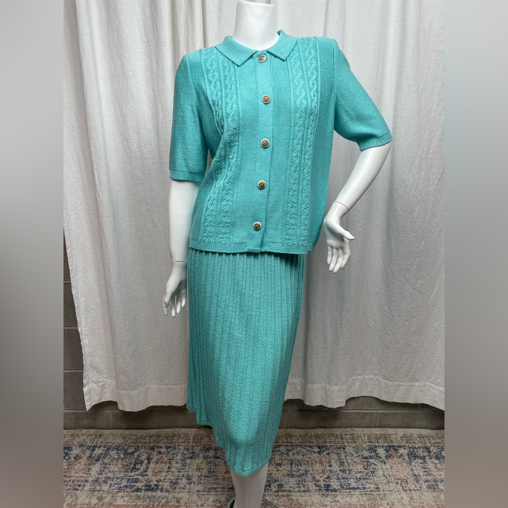VINTAGE- Mira 2 Piece Sweater Set Teal Skirt and Top Modern Day Size 6/8
